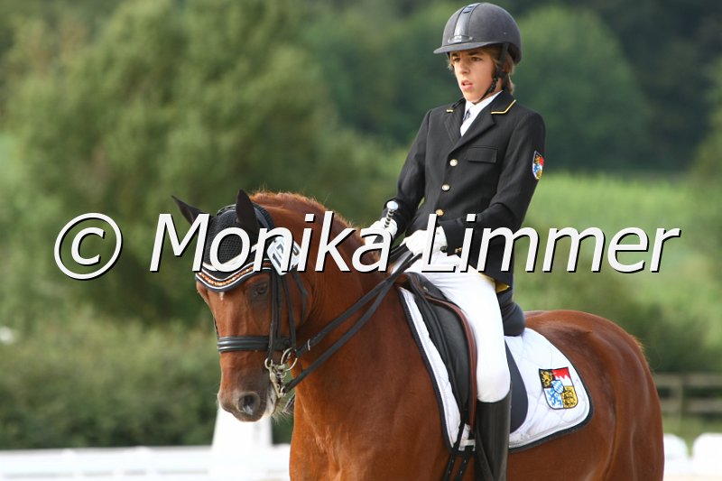 109M9367_Fruehlingstraum_Dressur Mxx_Youngster Cup.JPG